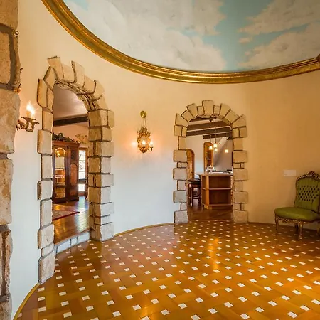Castle Noland *