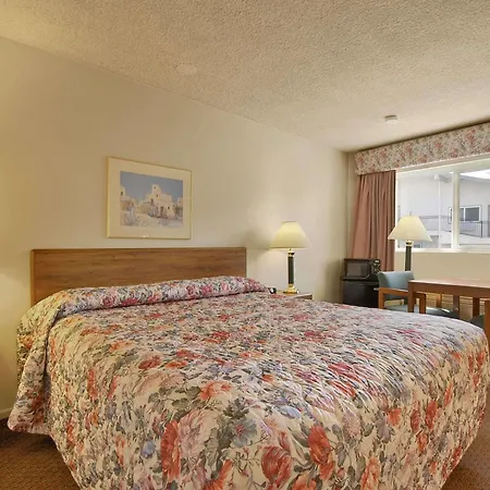 Hotel Olive Tree & Suites, A Howard Johnson By Wyndham