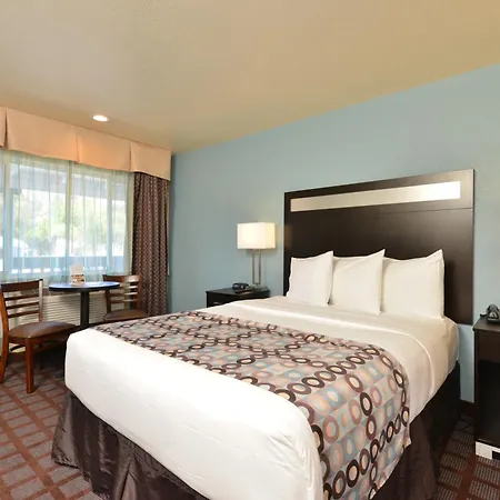 Avenue Downtown District Slo 3* San Luis Obispo