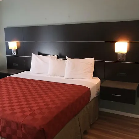Olive Tree & Suites, A Howard Johnson By Wyndham Hotel