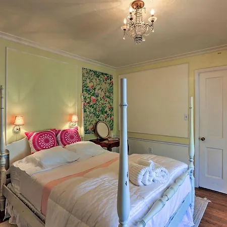 Holiday home Central With Garden And Yard! *