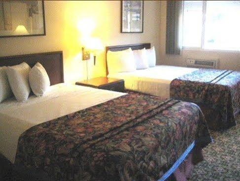 Hotel El Toro 2*