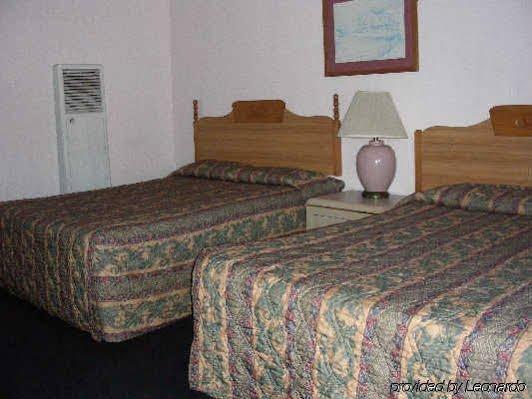 Homestead Motel *