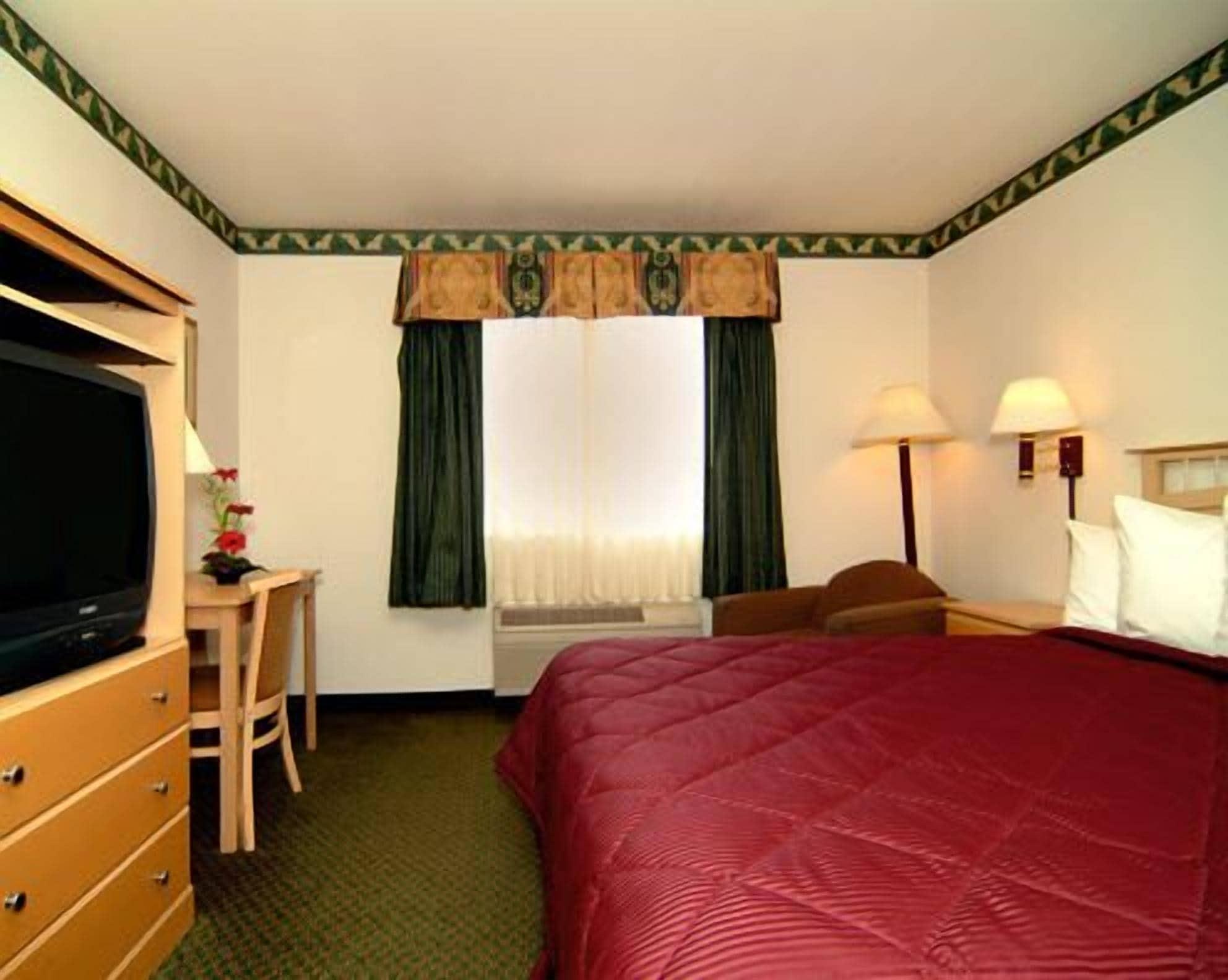 Hotel Lamplighter &