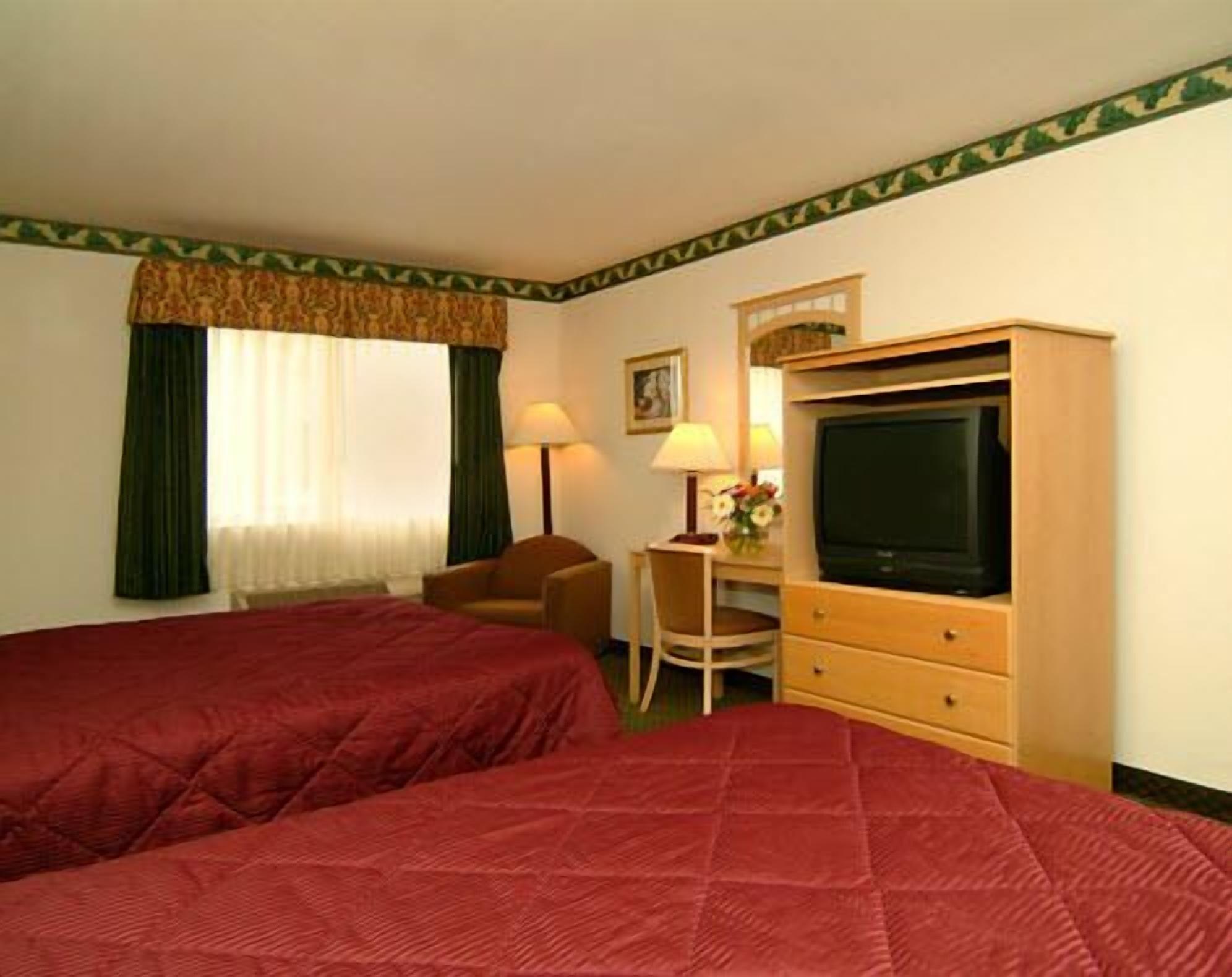 Hotel Lamplighter & 3*