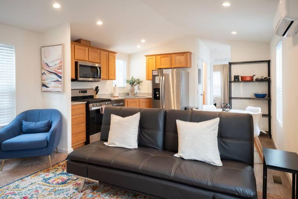 Modern 2-bedroom Eucalyptus House Holiday home *