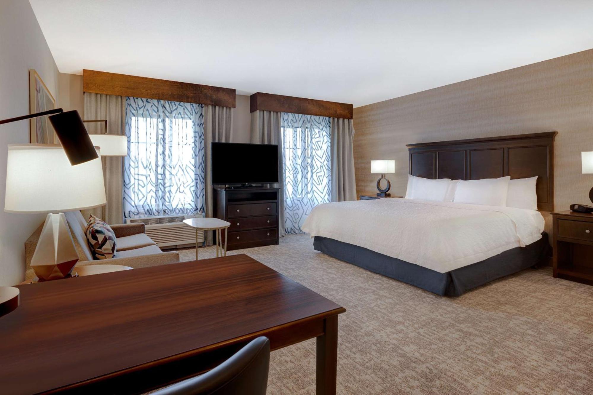 Hotel Hampton &