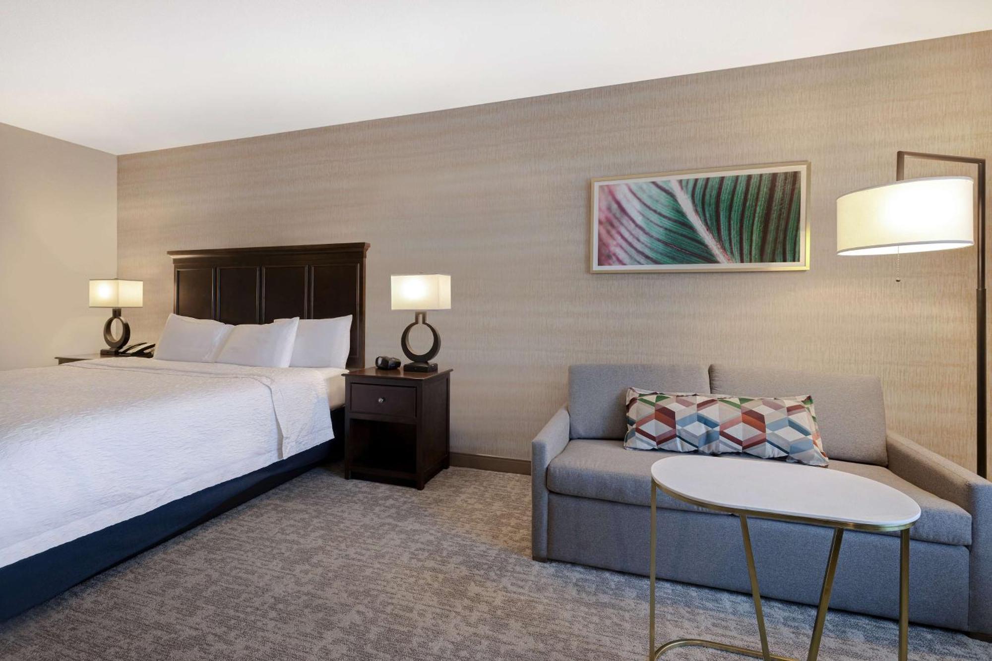 Hotel Hampton &