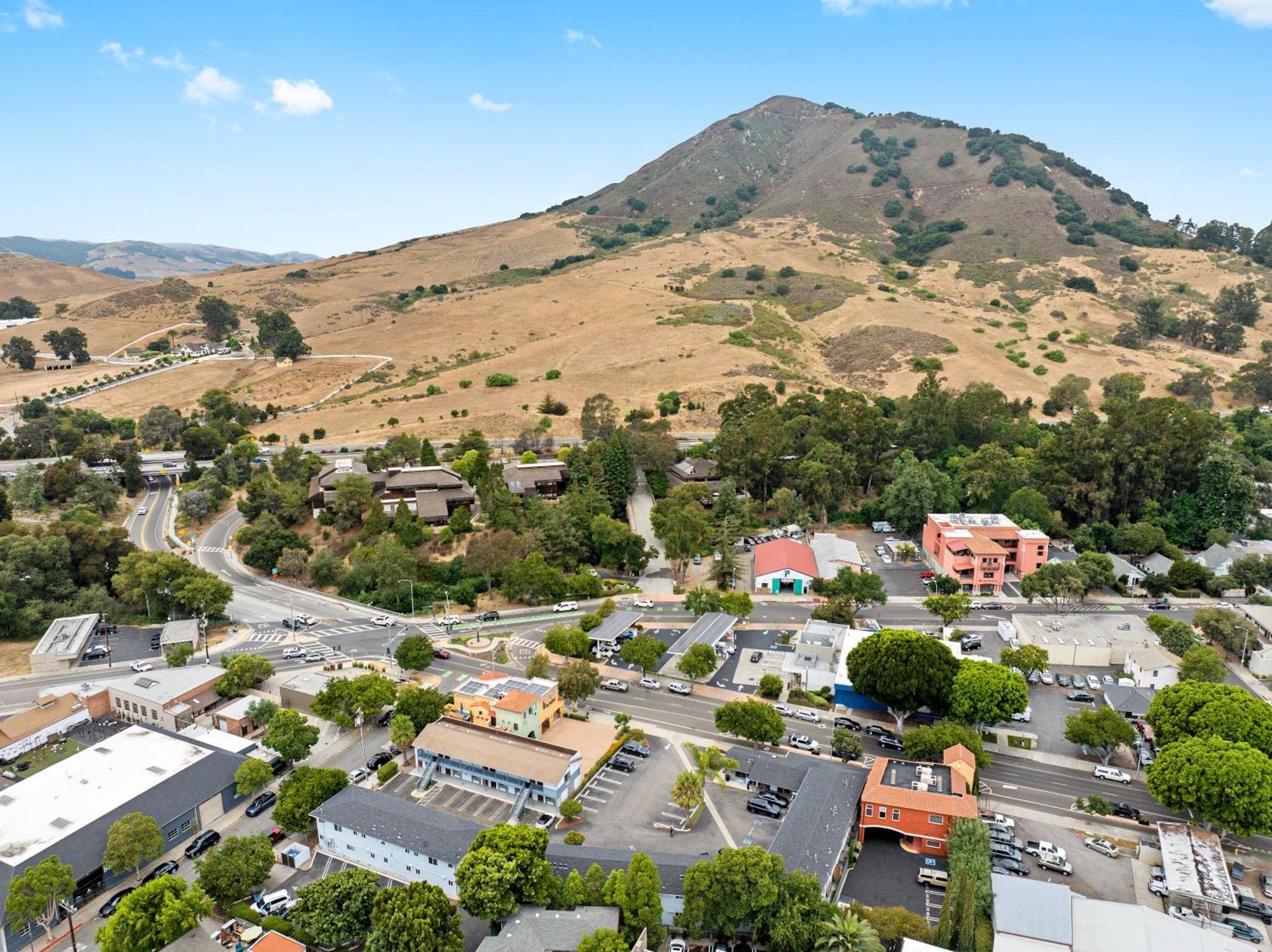Avenue Downtown District Slo Inn 3*