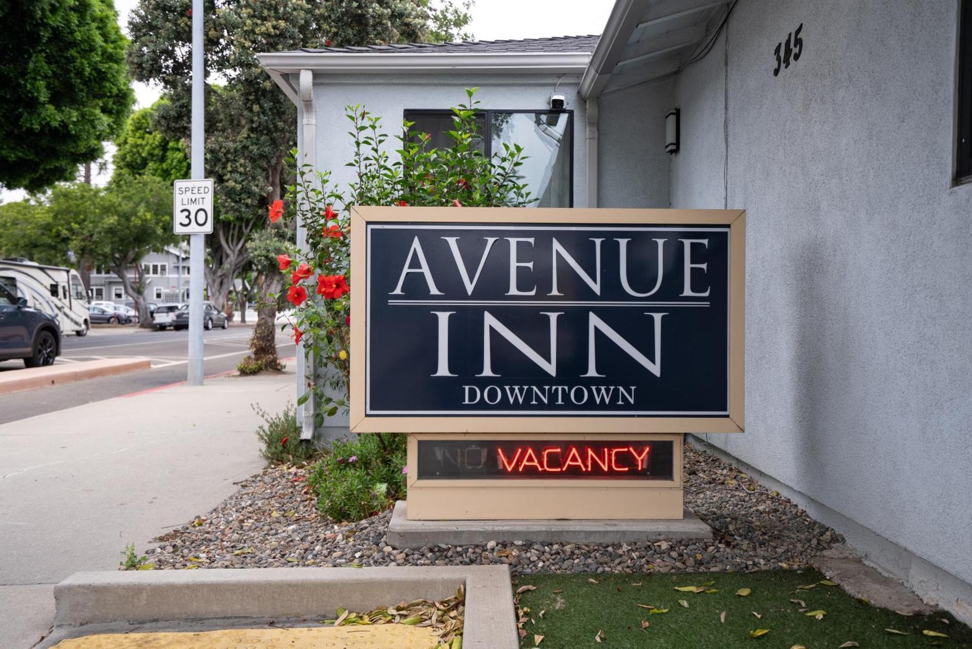 Avenue Downtown District Slo 3*