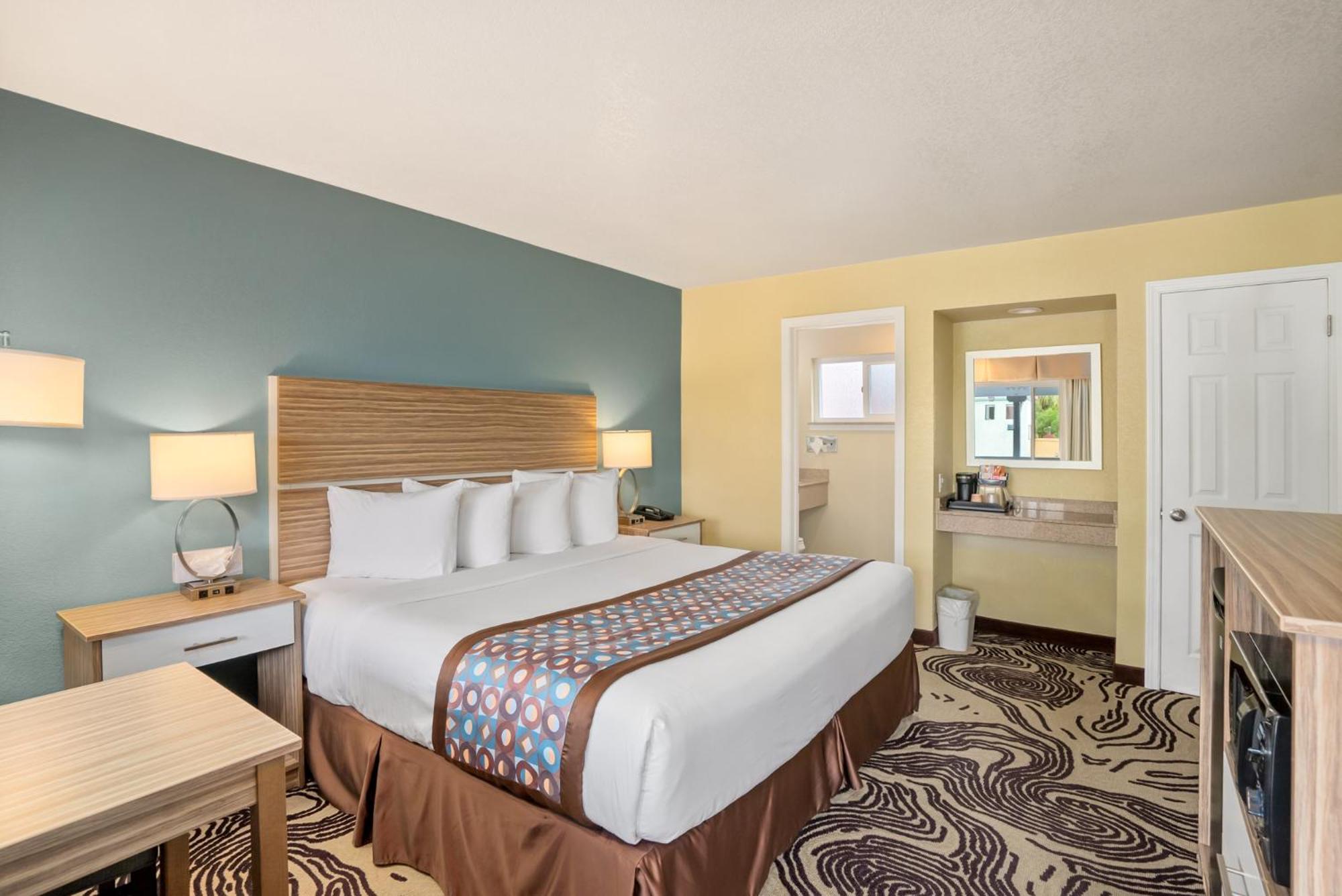 Avenue Downtown District Slo Inn 3*