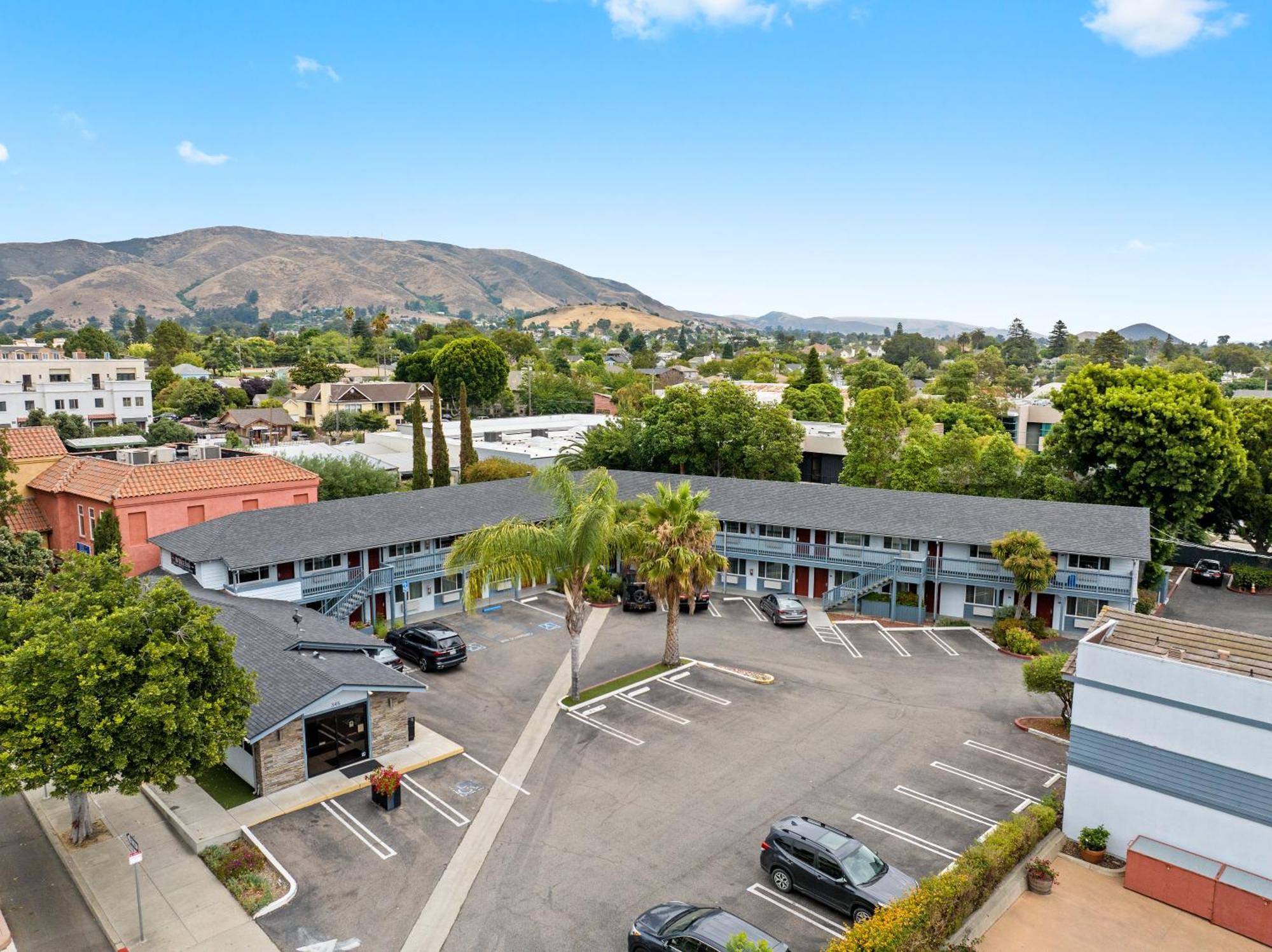 Inn Avenue Downtown District Slo San Luis Obispo