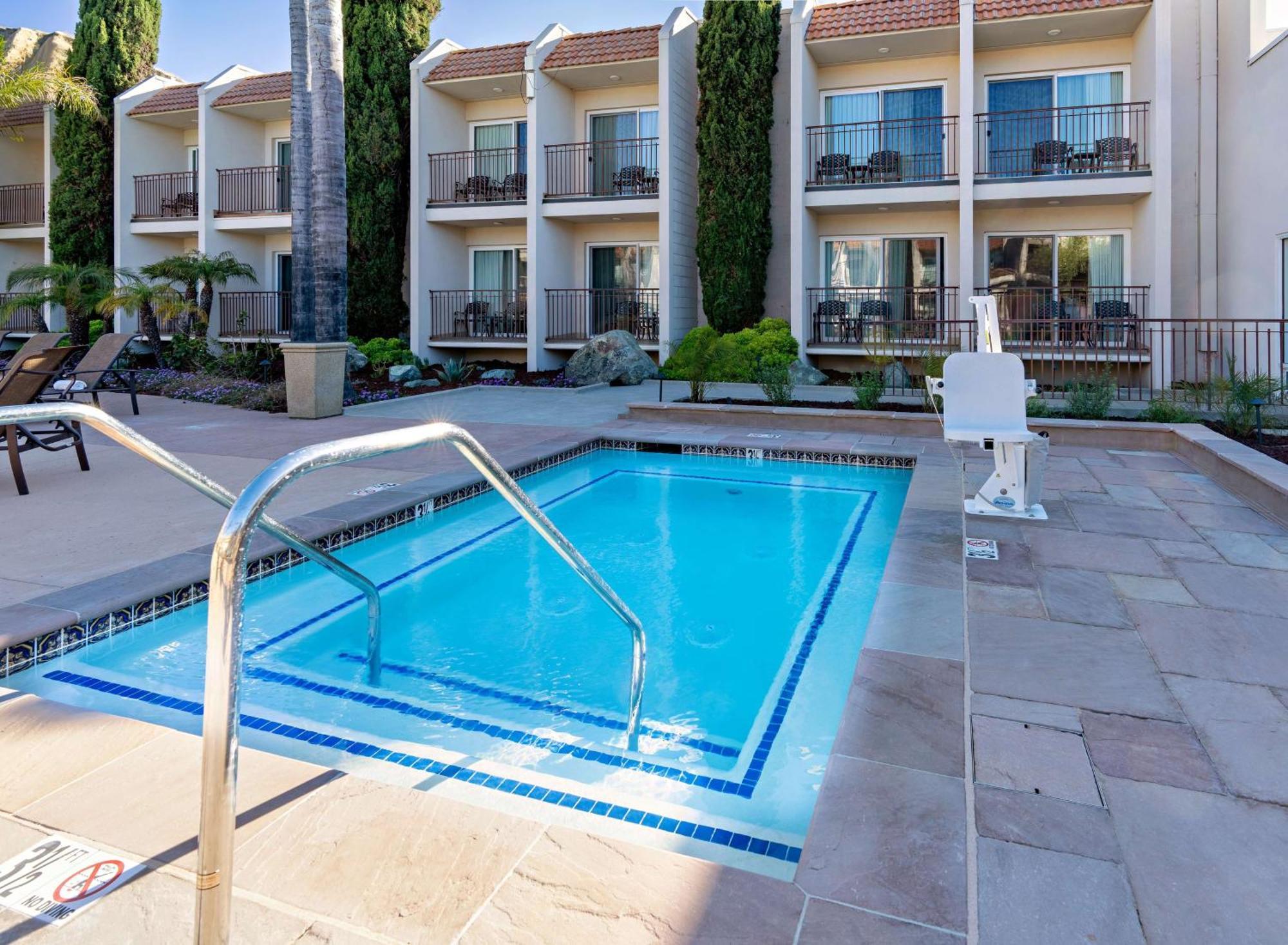 Western Royal Oak Hotel 3*