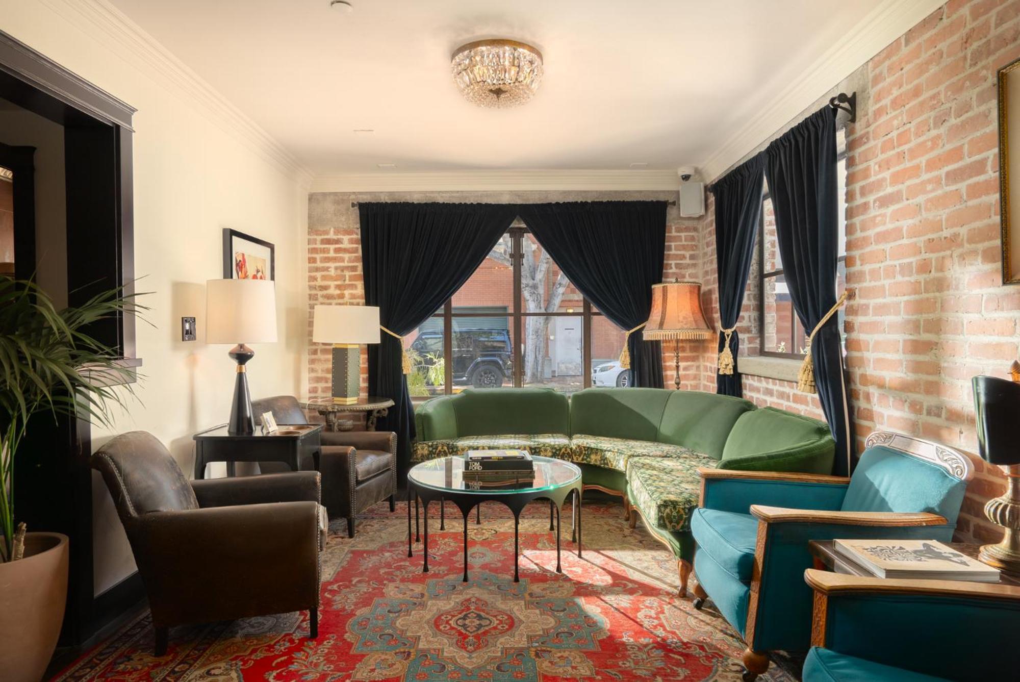 Granada & Bistro 4*