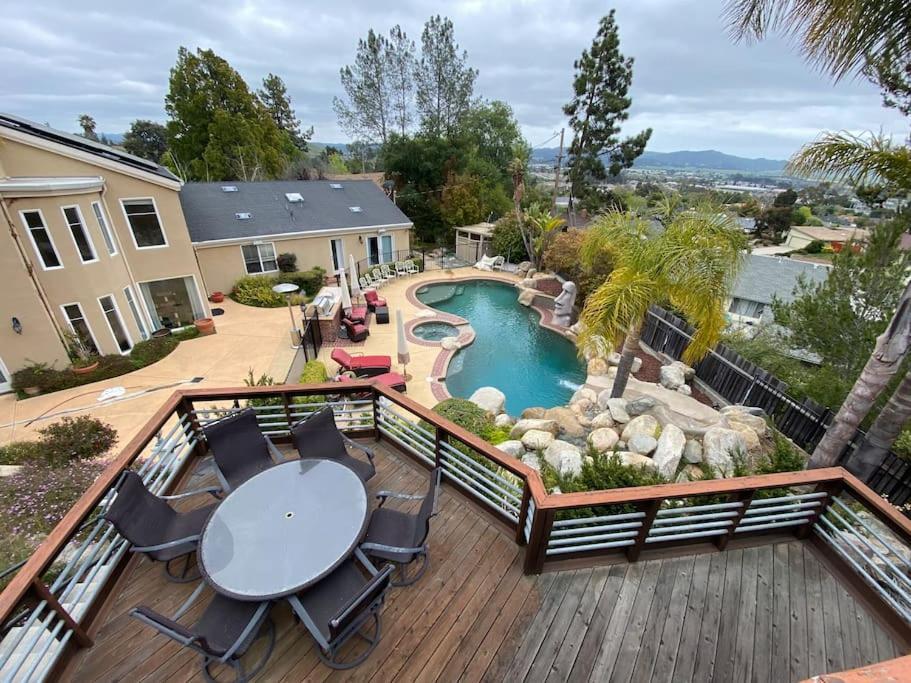 Oasis Private Entry Suite, Pool, Jacuzzi And