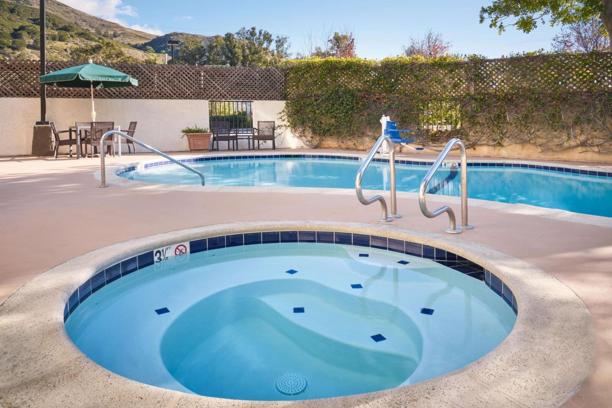 Hotel La Cuesta Inn, Bw Signature Collection 3*