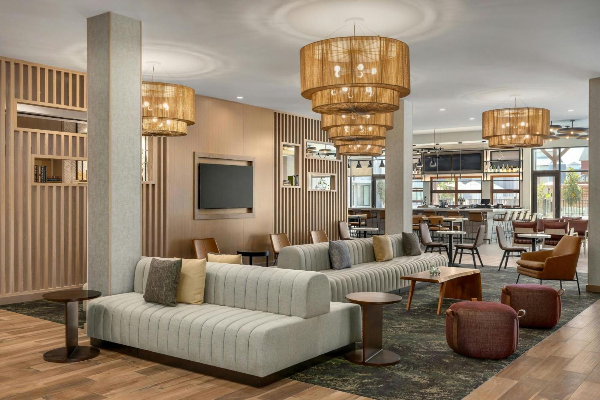 Hotel By Marriott *