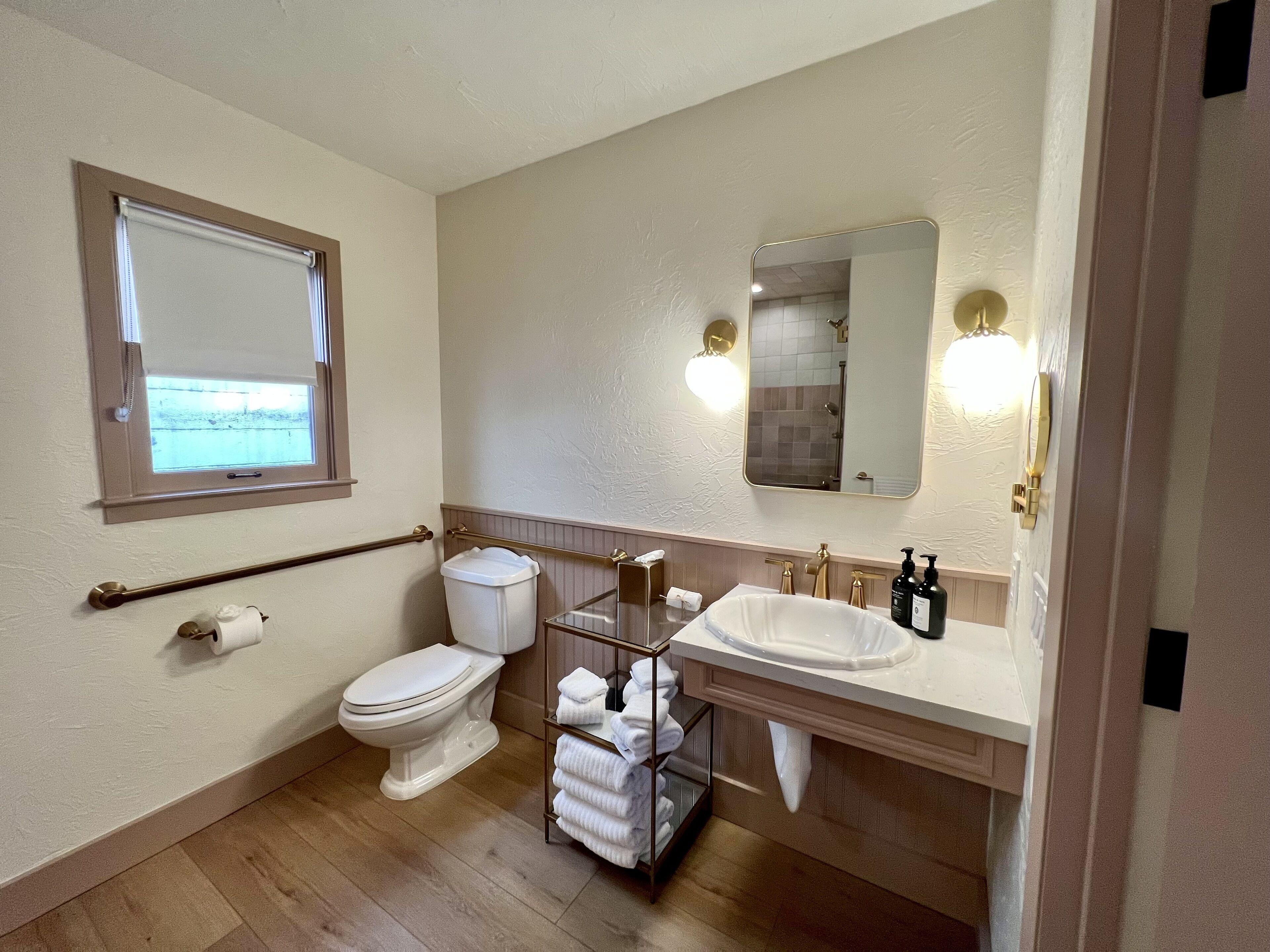 Petit Soleil - Bed, Breakfast And Bar