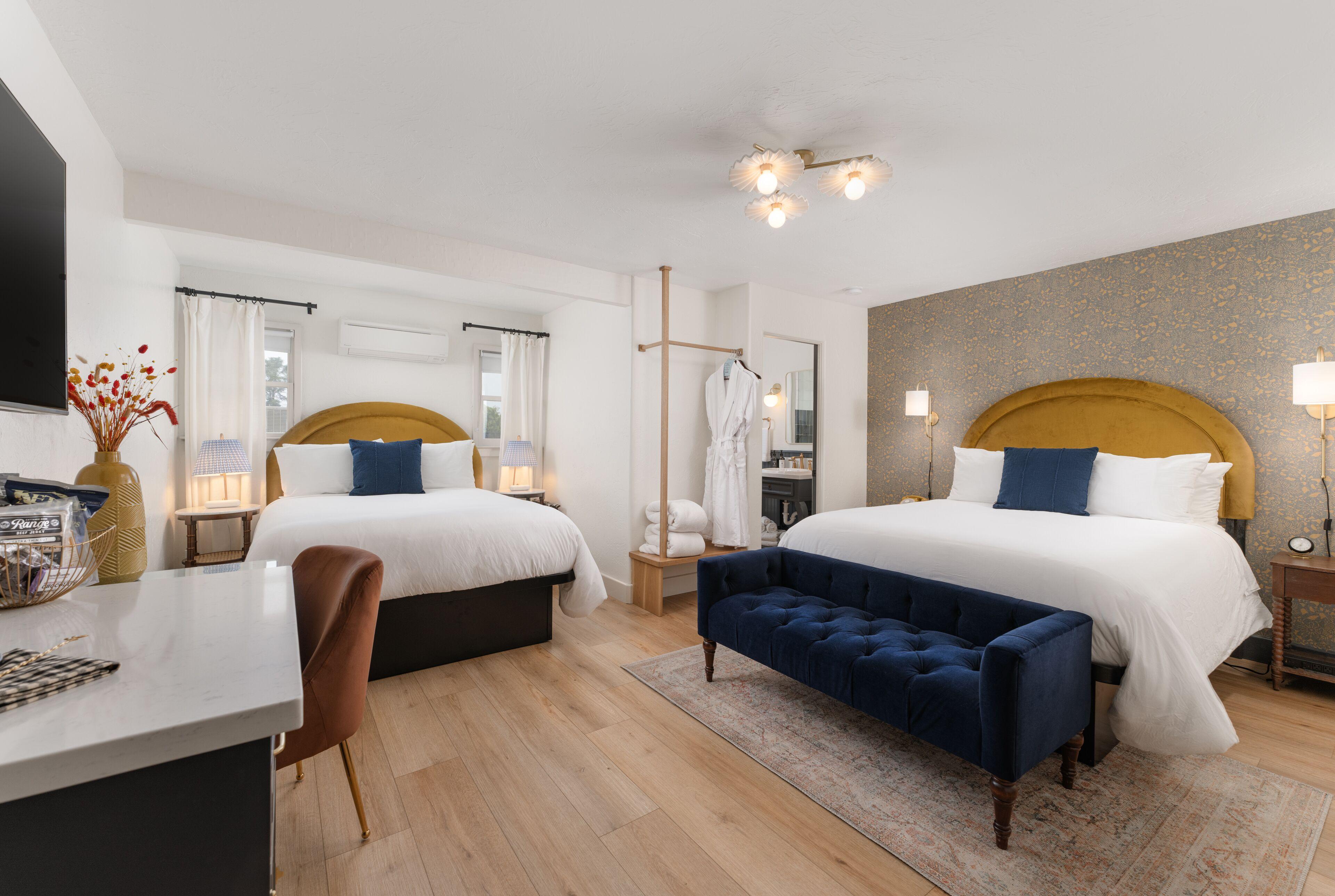 Bed & Breakfast Petit Soleil - Bed, Breakfast And Bar San Luis Obispo