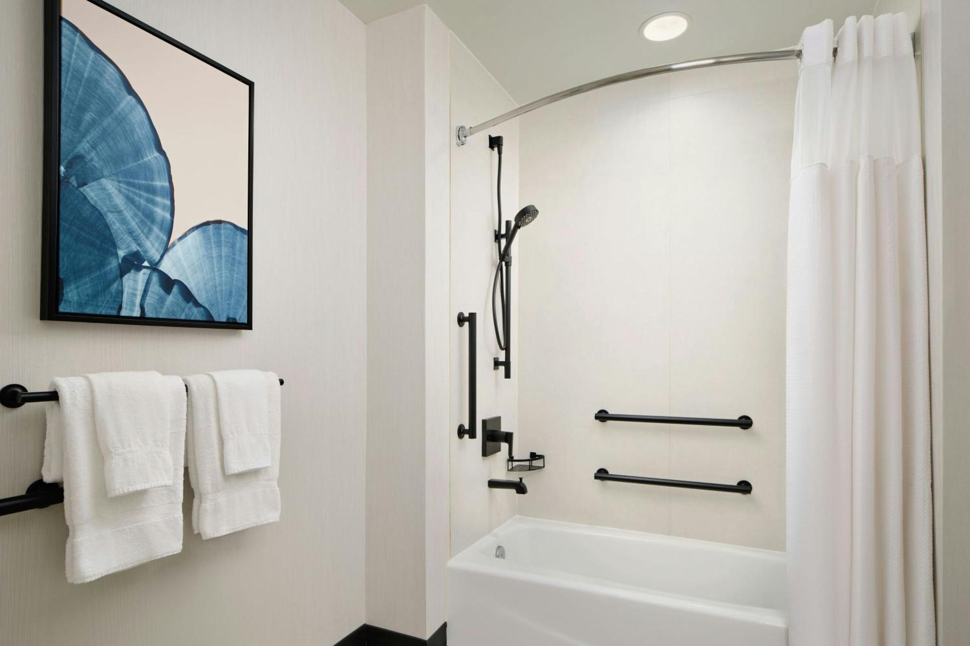 Hotel Courtyard By Marriott 3*