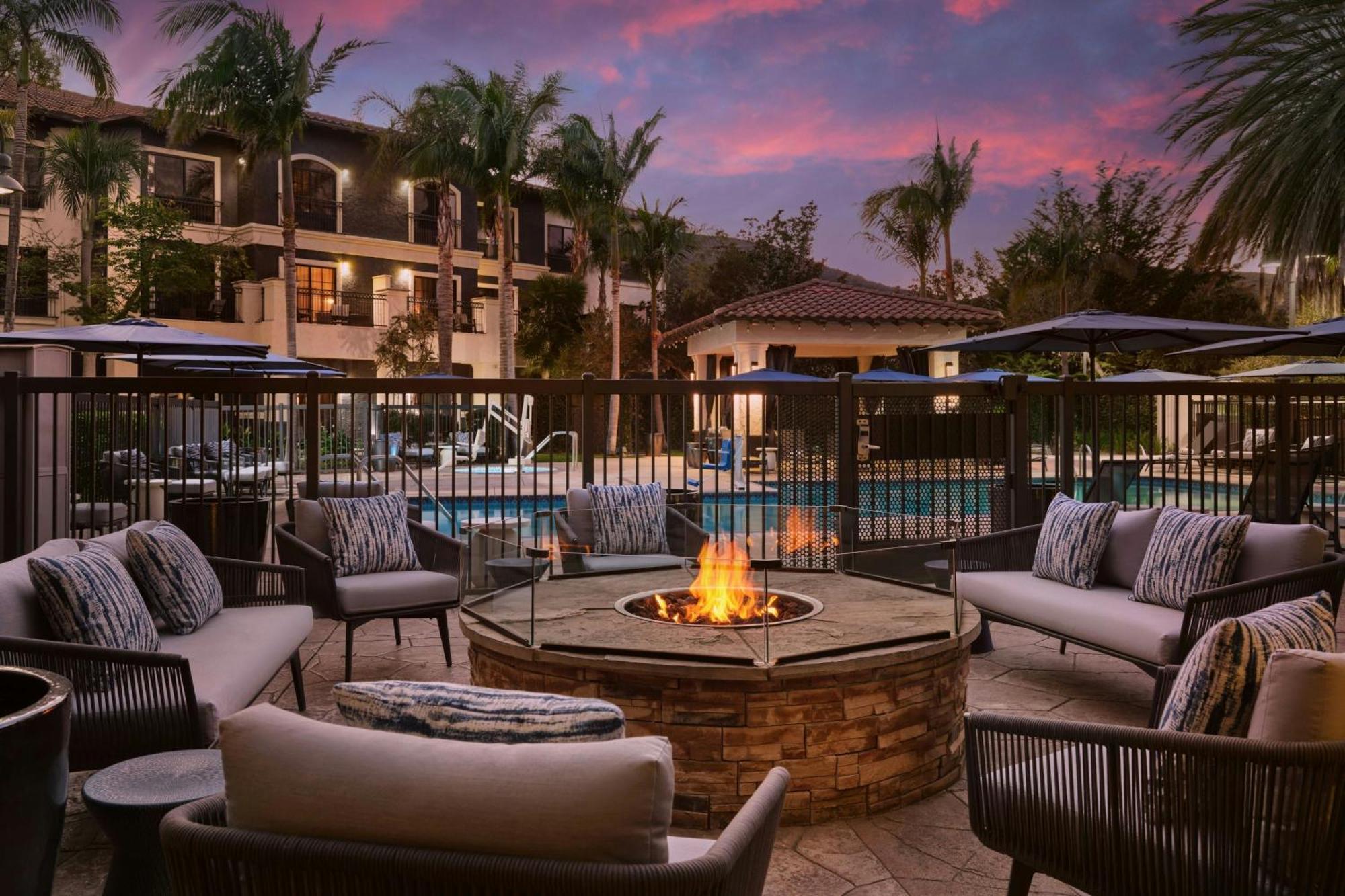 Courtyard By Marriott