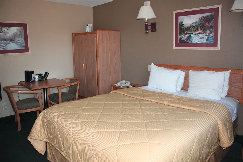 Hotel Lamplighter & 3*