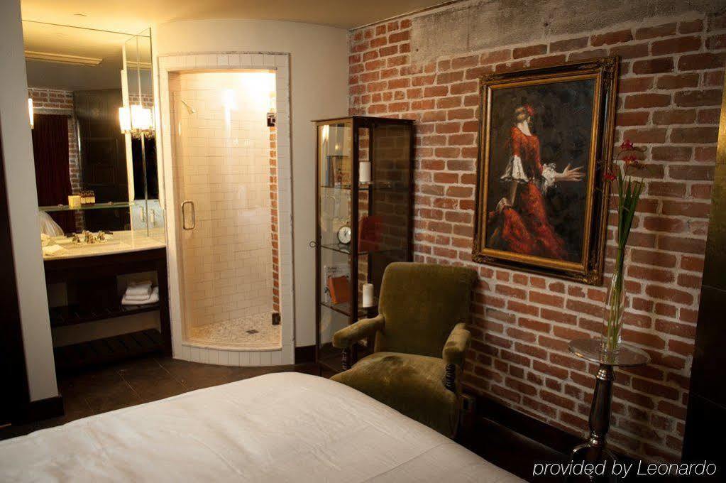 Granada & Bistro Hotel