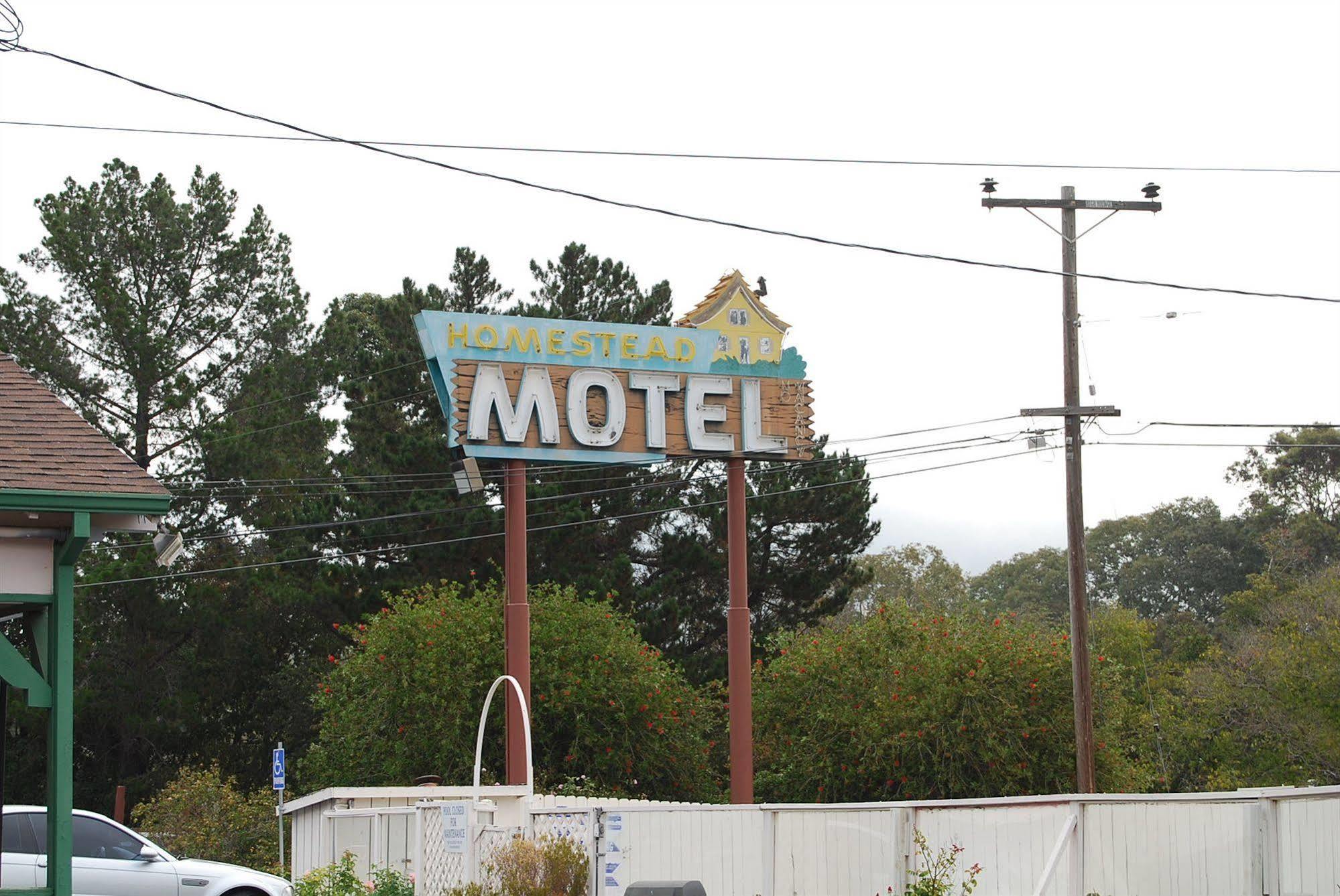 Homestead Motel *