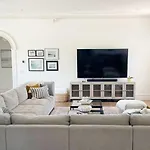 Edna Estate, Sleeps 17, Hot Tub