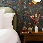 Petit Soleil - Bed, Breakfast And Bar