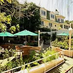 Apple Farm Inn