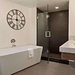 La Quinta By Wyndham Hotel