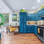 1884 Elegant Home Fire Pit, Tesla Tech, Near Dt