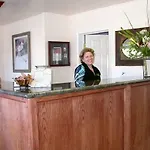Inn Peach Tree