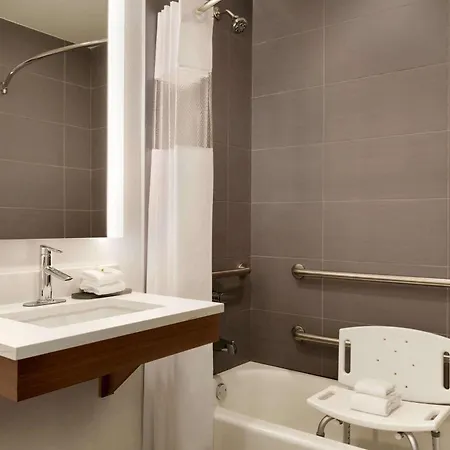 Hotel La Quinta By Wyndham 3*