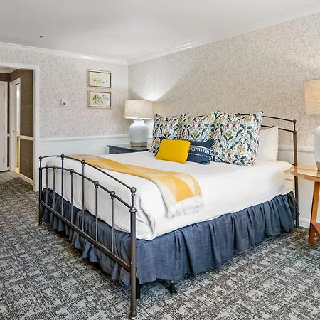 Apple Farm Hotel 3*