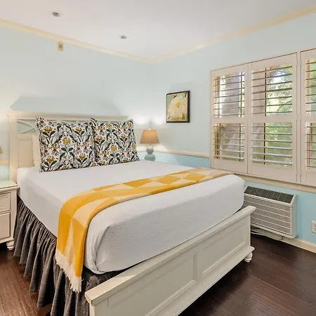 Apple Farm 3* San Luis Obispo