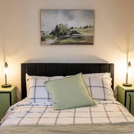 Holiday home Modern 2-bedroom Eucalyptus House *