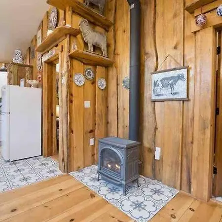 Pacific Coast Highway Milkhouse Holiday home *