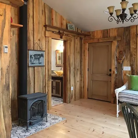 Pacific Coast Highway Milkhouse Holiday home *
