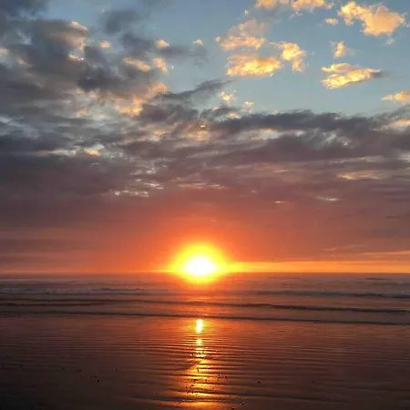 Pacific Coast Hwy Bunkhouse In