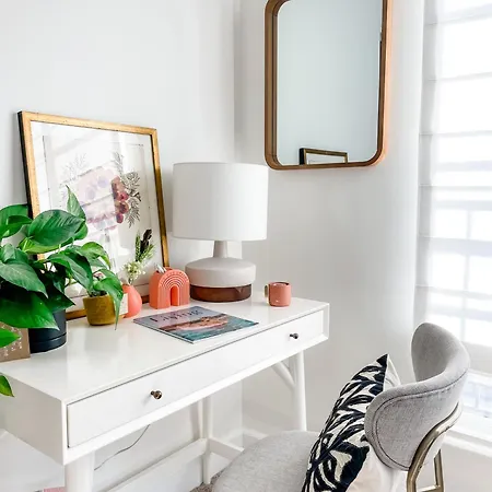 Luxurious Dowtown With Private Rooftop Apartment *