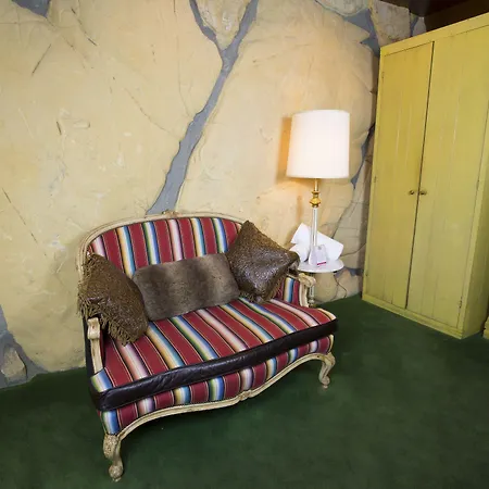 Madonna Hotel