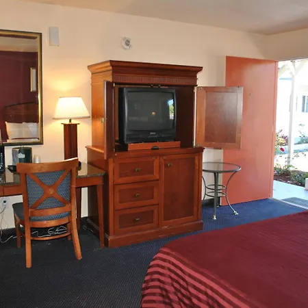 Budget 2* San Luis Obispo