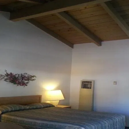 Villa Motel 2*