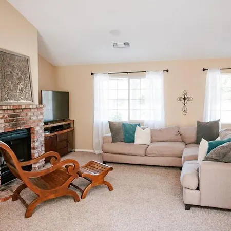Idyllic Surrounded By Foothills Near Padres National Forest In California Holiday home San Luis Obispo