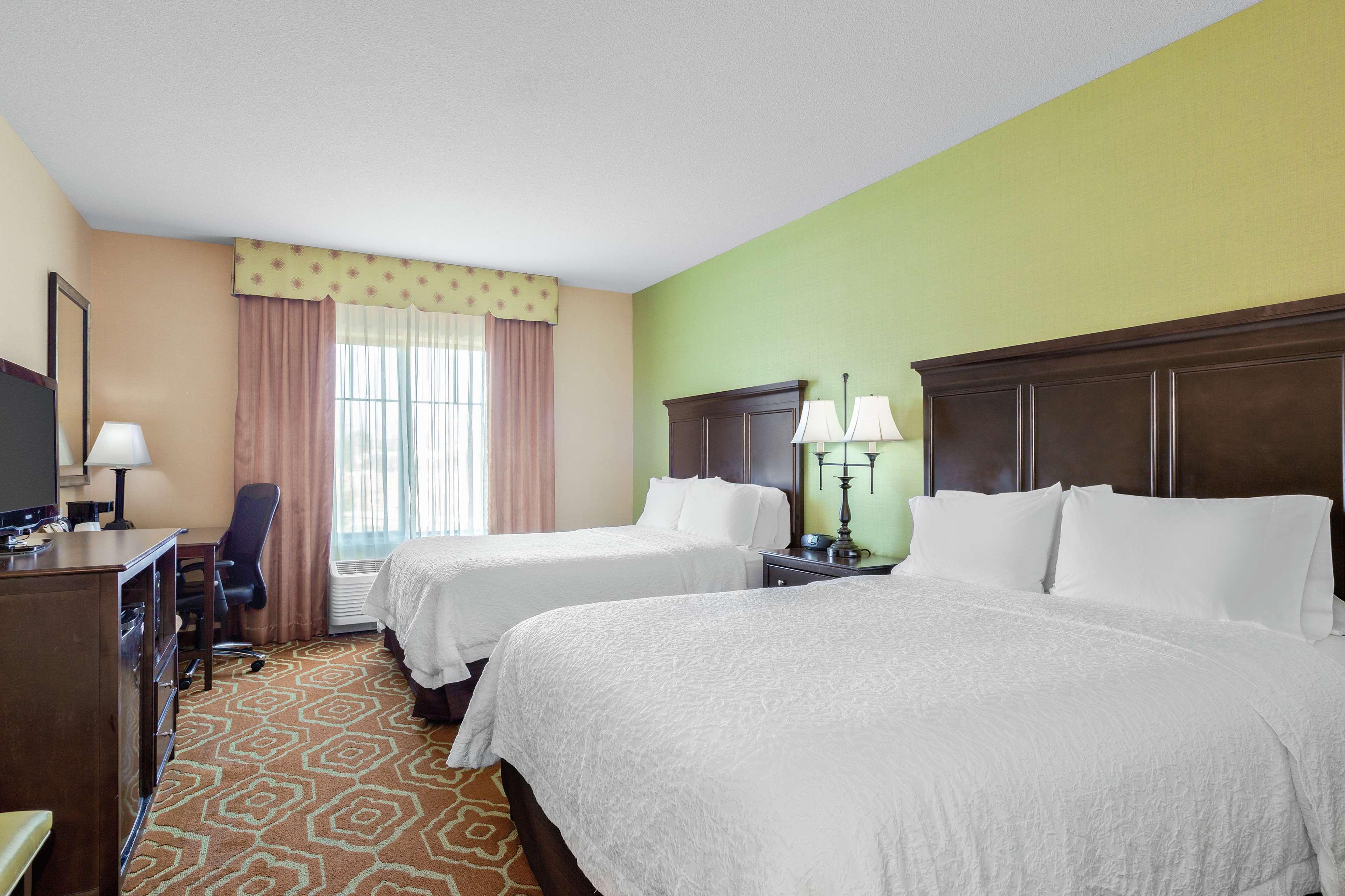 Hotel Hampton &