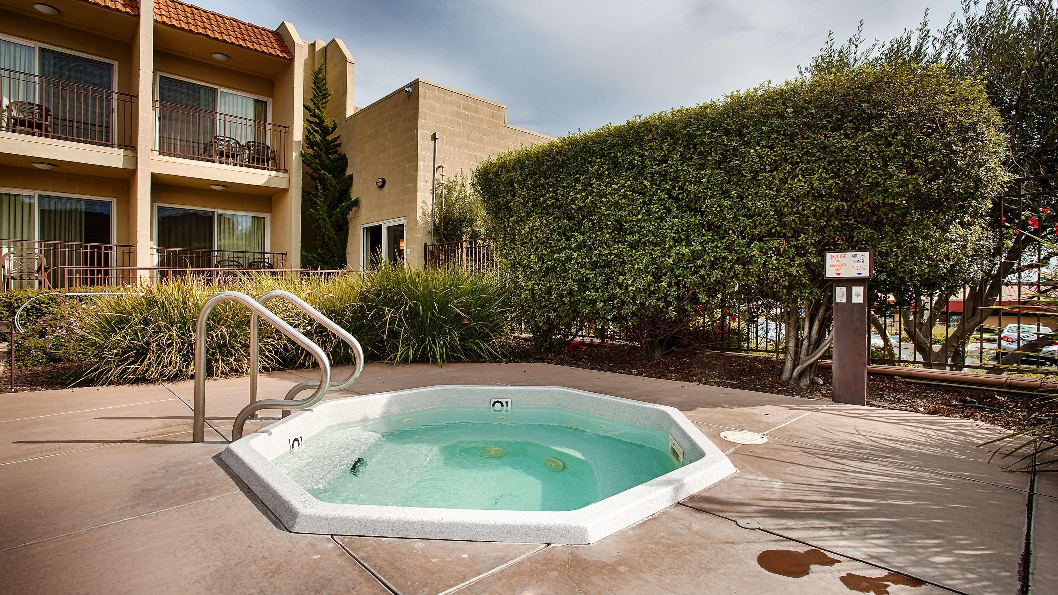 Western Royal Oak 3* San Luis Obispo