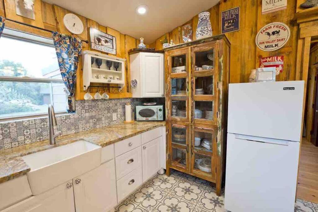 Pacific Coast Highway Milkhouse