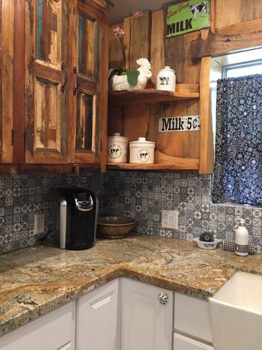 Pacific Coast Highway Milkhouse * San Luis Obispo